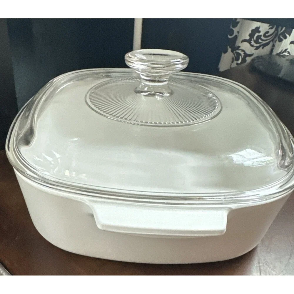 VTG Pyrex 2qt Cornflower A-2-B Casserole with Lid A9C